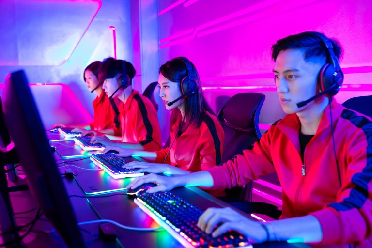 Online Gaming in Asia Studies aslysun Shutterstock 2