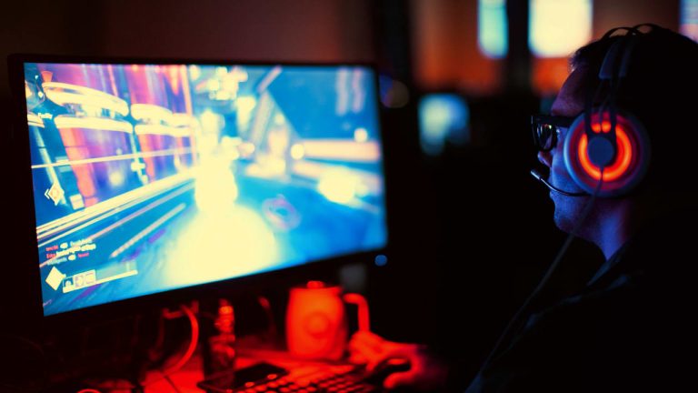 p 1 want to make dollar50000 an hour become a video game live streamer