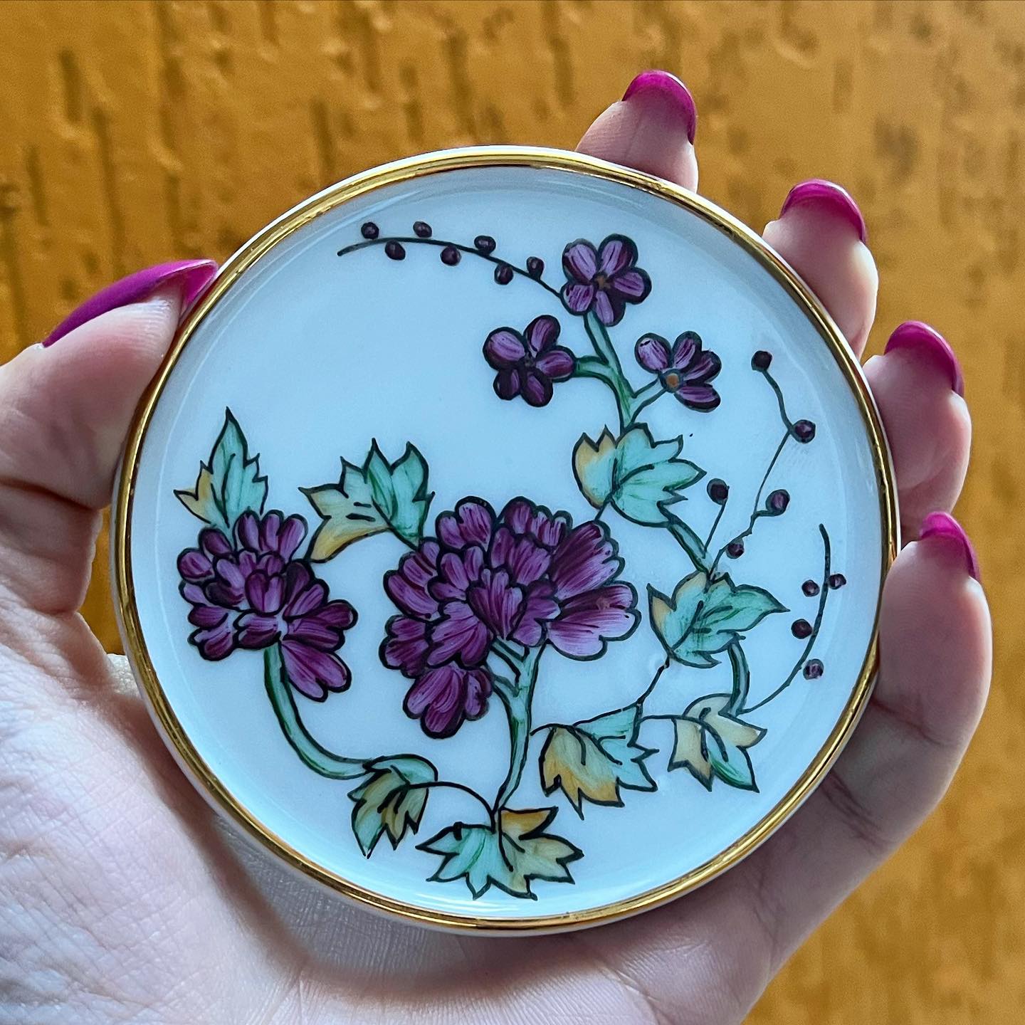 Imari Porcelain: Discover Timeless Japanese Elegance